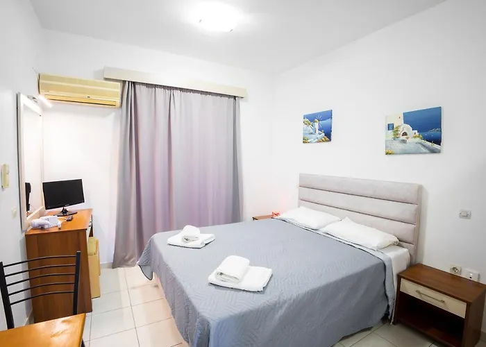 Johnhara Studios & Apartments